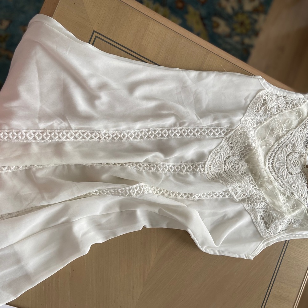 NWT Lovely Off White Embroidered Sleeveless Top M - Picture 13 of 16